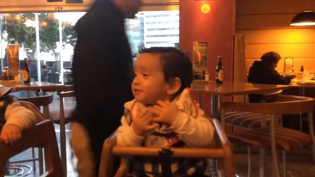 Su primer limón Santi y Max смотреть онлайн