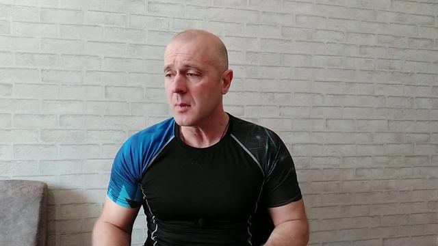Перкуссионный массажер Booster смотреть онлайн