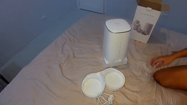 Rojeco 4L automatic pet feeder with WIFI смотреть онлайн