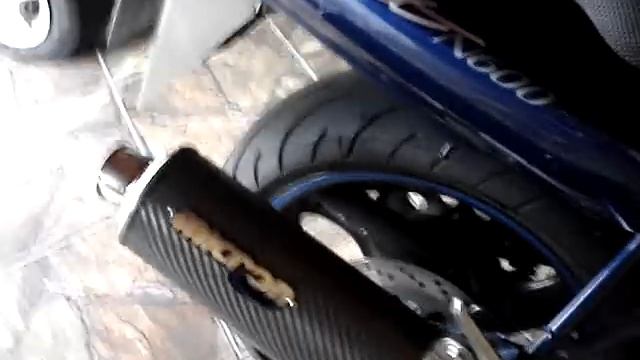 Minha Bandit N600 com escape Micron de Fibra de Carbono смотреть онлайн