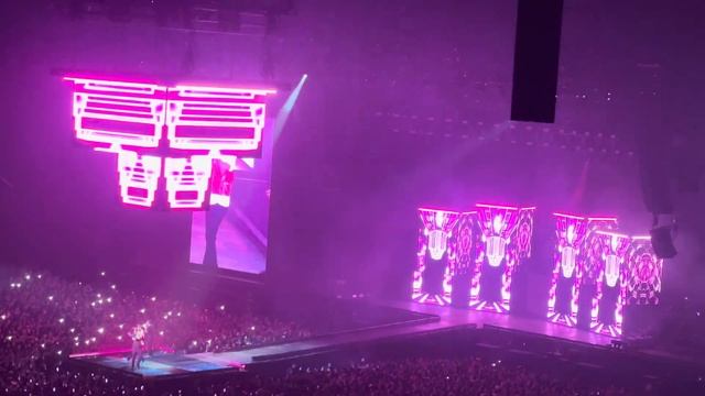 50 Cent live - The Final Lap Tour 2023 - Paris La Defense Arena (Nanterre) - November 3, 2023 смотреть онлайн