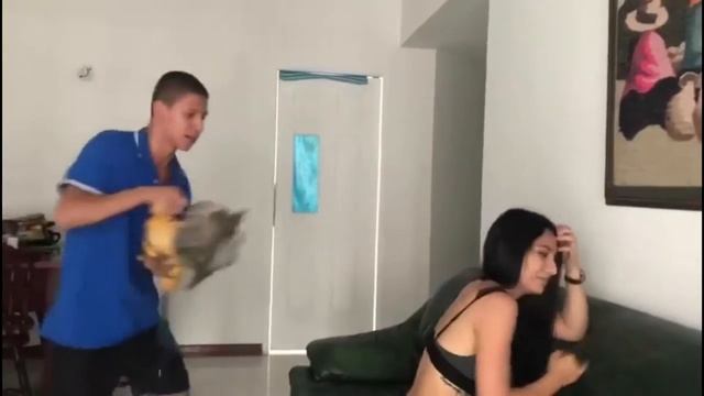 Novia con brasiel con contraseña 🤪😂 смотреть онлайн