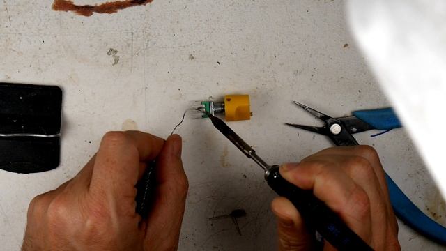 Super Simple CV. Circuit bend your mom! смотреть онлайн