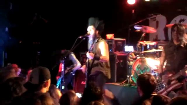 Wayne Static - The Only (Live) смотреть онлайн