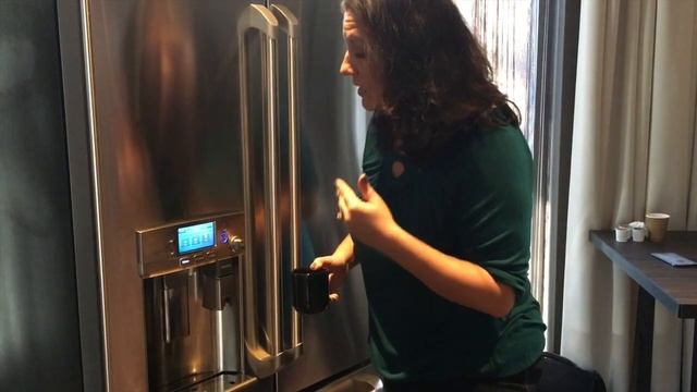 GE Cafe Coffee Refrigerator смотреть онлайн