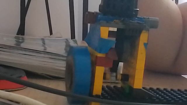 Вакуумный двигатель из лего (бабочка) смотреть онлайн