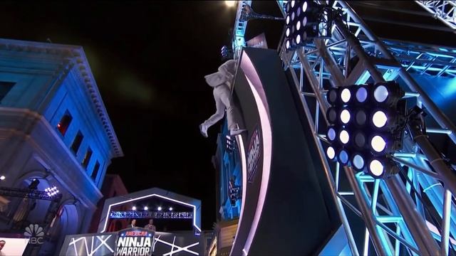 Donovan Metoyer’s Semi-Final Run - American Ninja Warrior 2021 (FF) смотреть онлайн