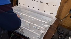 Ремонт LG 32LN541U продолжение, замена подсветки.