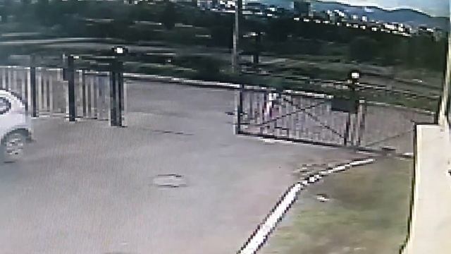 Девочка на воротах смотреть онлайн