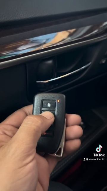 2014 Lexus ES350 smart key copy смотреть онлайн