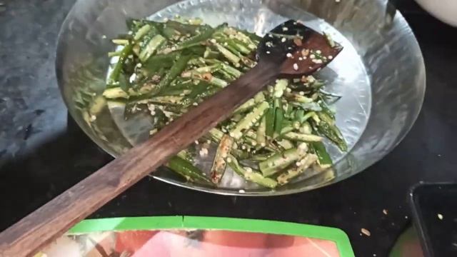 बटर भेंडी झुणका | बेसन भेंडी | Besan Bhendi in Marathi | Butter Zunka Bhendi | Lady Finger Special смотреть онлайн