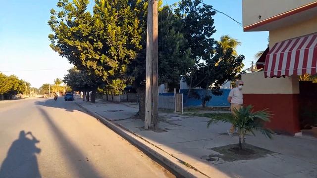 Guanabo 5ta avenida acera Sur desde playa hermosa hasta un bache cerca de las 5 Palmas de guanabo смотреть онлайн