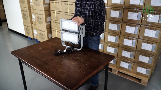 Unboxing the Powerful 400W LED Flood/Stadium Light: First Impressions смотреть онлайн