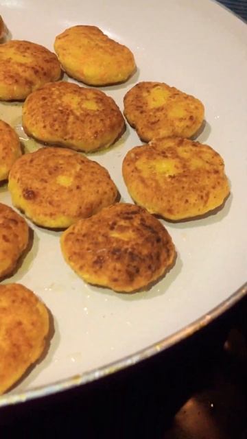Cooking 🥘 delicious potato 🥔 cutlets | Harvesting of Quince | ASMR | Cooking Sounds | #shorts смотреть онлайн