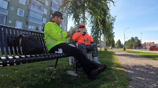 Kainuunkorpielämää Puiston penkillä tarinoita. смотреть онлайн