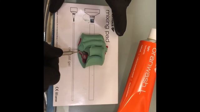 Получение полного анатомического оттиска С-силиконовым оттискным материалом. смотреть онлайн