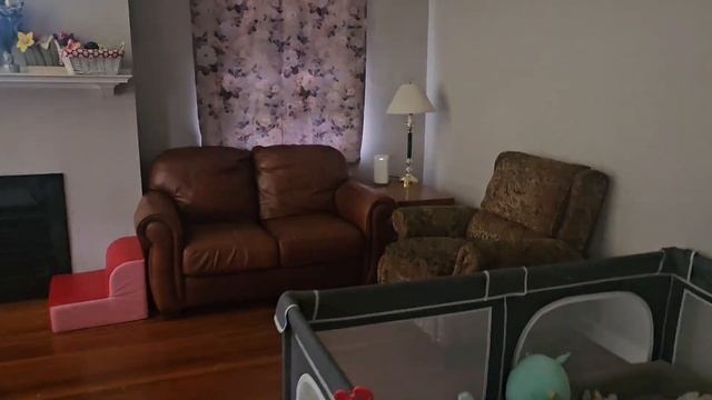 Lumen and Mama's living room layout in a house that is over 100 years old!!!! смотреть онлайн