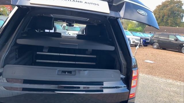 RANGE ROVER 5.0 V8 AUTOBIOGRAPHY IN FARALLON BLACK METALLIC WITH EBONY LEATHER INTERIOR смотреть онлайн