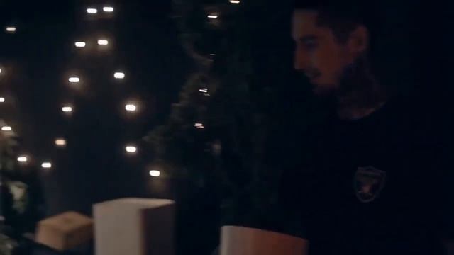 кровь из носа (Bumble Beezy) Snippet смотреть онлайн