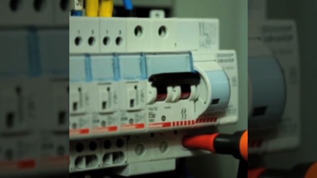 Servicio completo de análisis de redes eléctricas y consumos energéticos смотреть онлайн