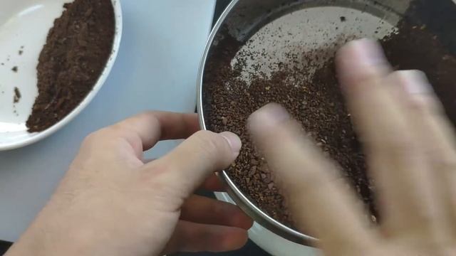 How to grind coffee beans by blender? Difference between blender and burr grinders in bean grinding смотреть онлайн