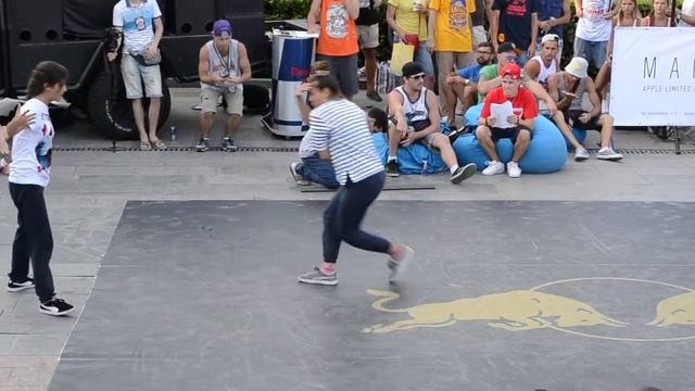 Nata and Holly-Olly Yalta summer jam 2013 back 2 back selection hip-hop смотреть онлайн