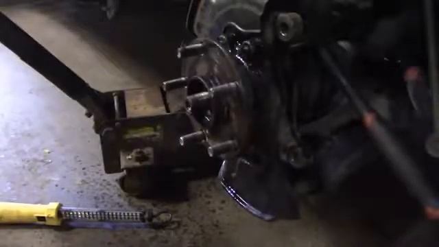 2010 toyota Rav 4 wheel hub replacement смотреть онлайн