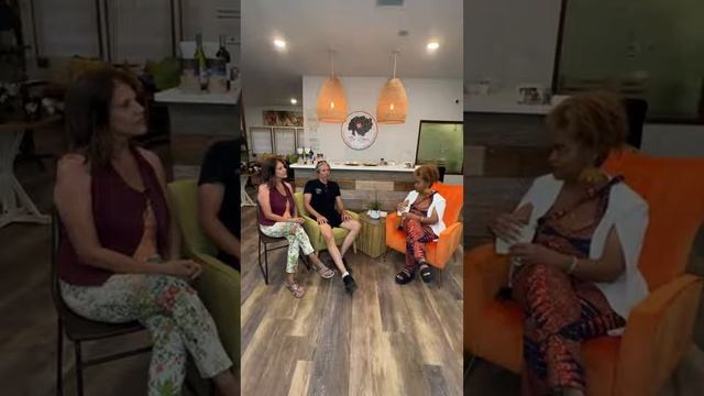 Season 2 Episode 18 with the Old Town Deli смотреть онлайн