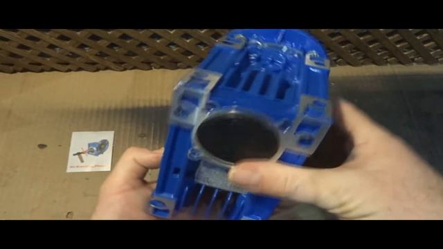 Распаковка и первичный осмотр редуктора NMRV. смотреть онлайн