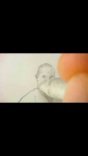 1cm2 microdrawing of self portrait under a microscope with mechanical pencil. #shorts смотреть онлайн