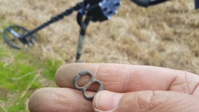 METAL DETECTING UK CS4MXI FIELD 77 смотреть онлайн
