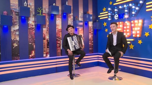 Мурадил Данияров: "Мен ырдаганда элдер ыйлайт" смотреть онлайн