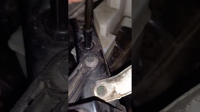 Установка Лед ламп в галогенновую оптику Ниссан х трейл т32.mp4 смотреть онлайн