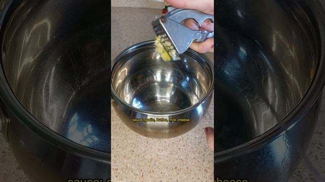 куриные пончики с чесночно-сырным соусом смотреть онлайн