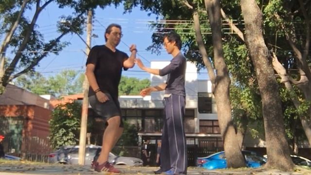 Santi, visually impaired, has greater flexibility against falling from Taiji and Fascial Maneuvers смотреть онлайн