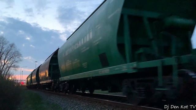 2ТЭ116-964 «Gargždų geležinkelis» с поездом "Беларуськалий" в Клайпеде смотреть онлайн