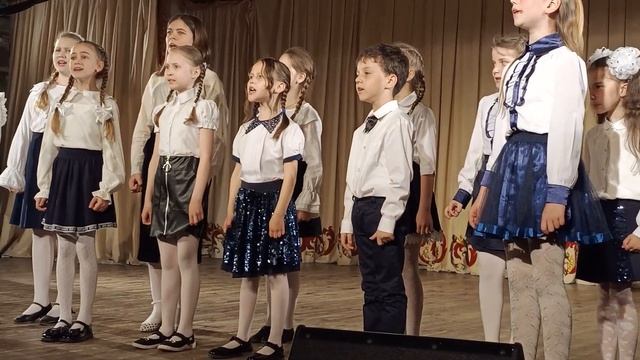 Хор Джерельце. Павучок смотреть онлайн