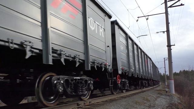 Приветливый ВЛ11-154/099 Б с новейшими полувагонами смотреть онлайн