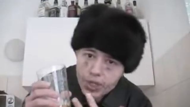 Russian man show his lunch смотреть онлайн