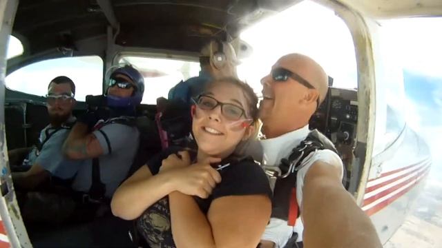 Jackie Phoenix Skydive Center Casa Grande Phoenix Area Skydiving Tandem Skydive Arizona Tandem Skyd смотреть онлайн