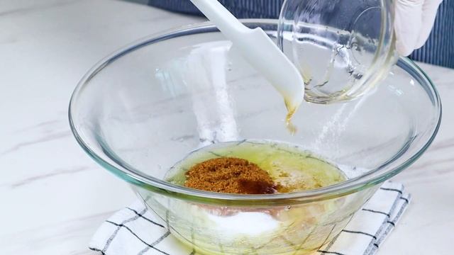 [ENG] 꼭 해보세요! 풍미가 폭발하는 메이플 피칸 휘낭시에 만들기 , 먹는소리 asmr ㅣ Maple pecan financier recipe смотреть онлайн