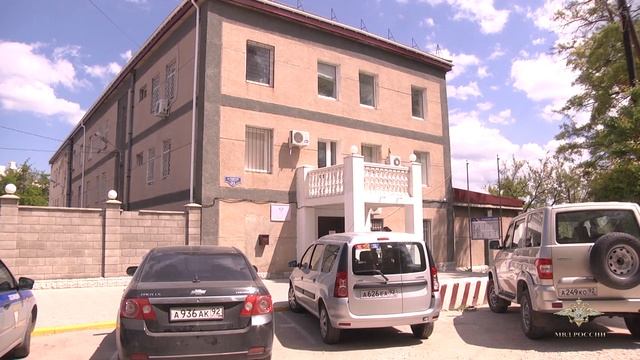 В Севастополе задержали билетного афериста смотреть онлайн