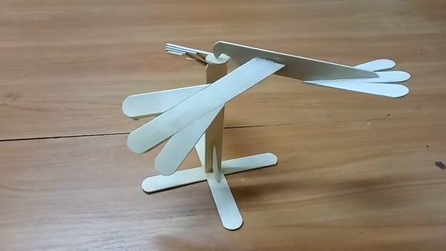 Кинетические игрушки из деревянных шпателей. смотреть онлайн