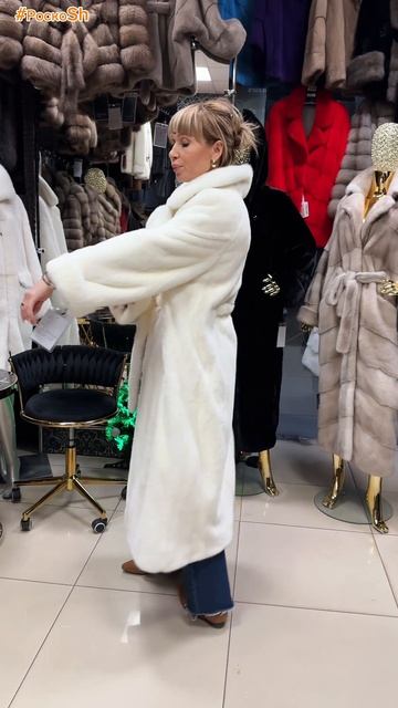 Длинная эффектная шуба из белой норки смотреть онлайн