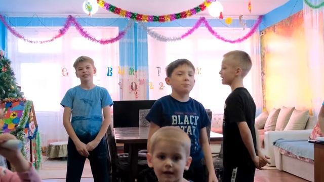 Поздравили детишек с детского дома! смотреть онлайн