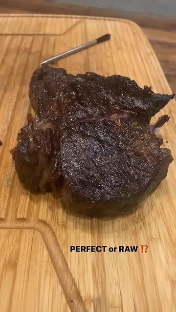 PERFECT or RAW⁉️ Like & Subscribe 🙏 #steak #foodie #foodlover смотреть онлайн