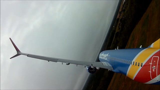 RC Boeing 737 Max 8 Southwest - Freewing AL37 - IFR Conditions Low Ceiling Flying Through Clouds