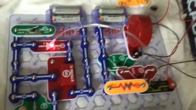 Snap Circuits Parts 11 FIBER OPTIC CABLE смотреть онлайн