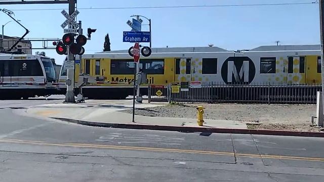 The Not In Service Siemens P2000 Metro Blue Line Train IS BACK AGAIN PASSING BY AT NADEAU ST/ENJOY: смотреть онлайн