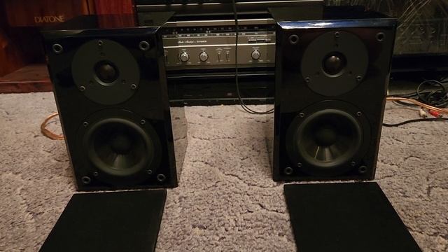 Yamaha NX-E300 смотреть онлайн